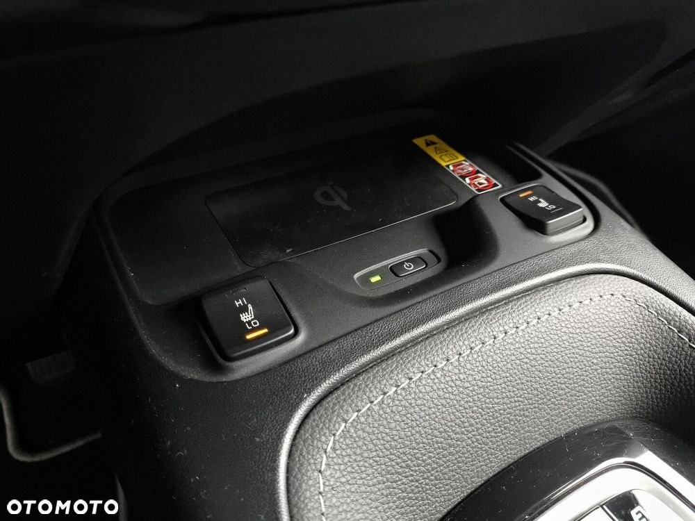 Toyota Corolla 1.8 Hybrid Style - 25