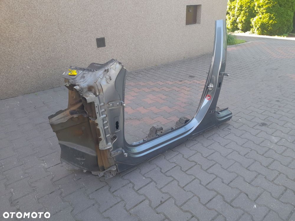 próg lewy słupek ab volvo xc60 ii 2020r kolor 714 w-wa - 3