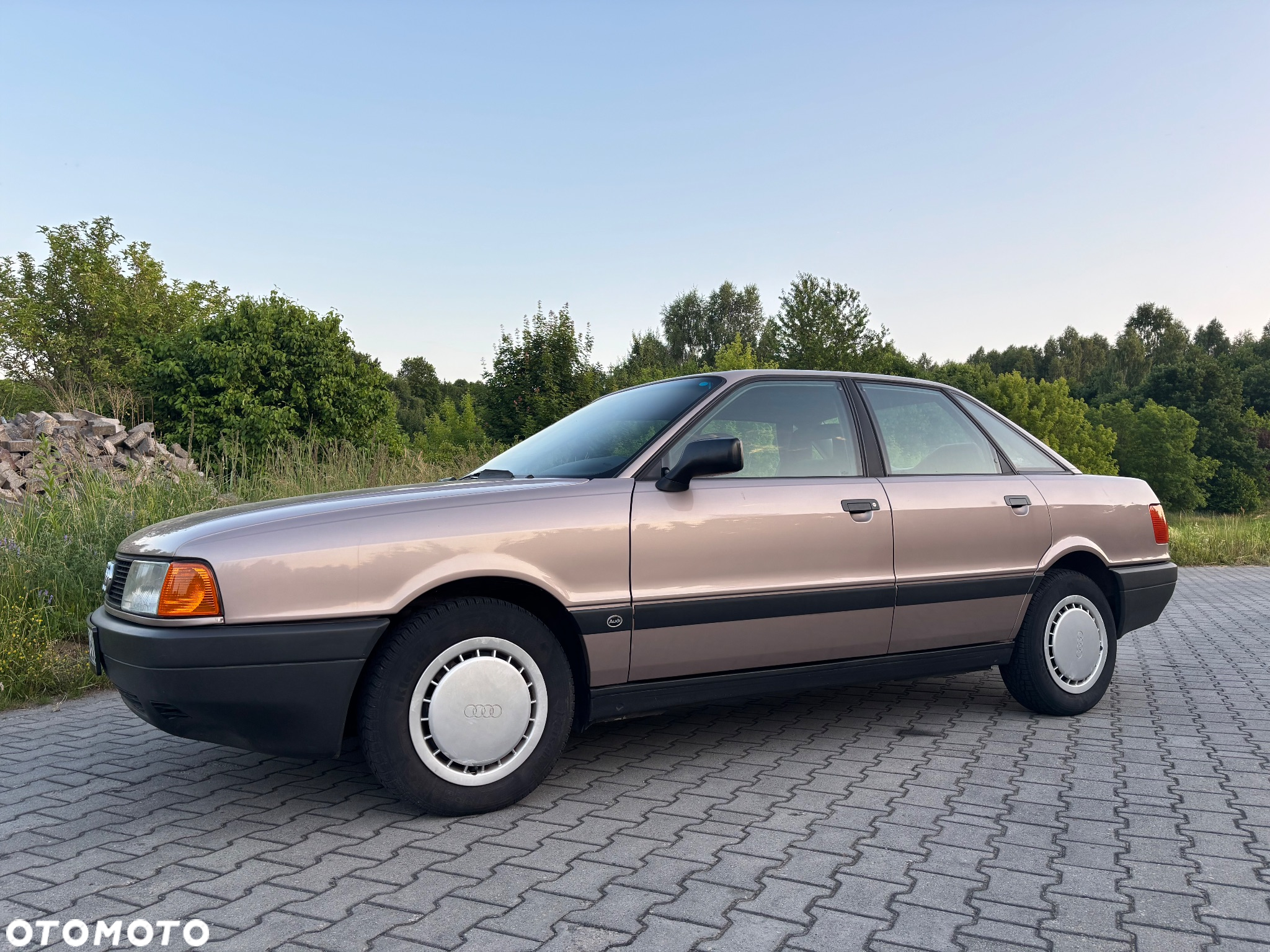 Audi 80 2.0 E - 3