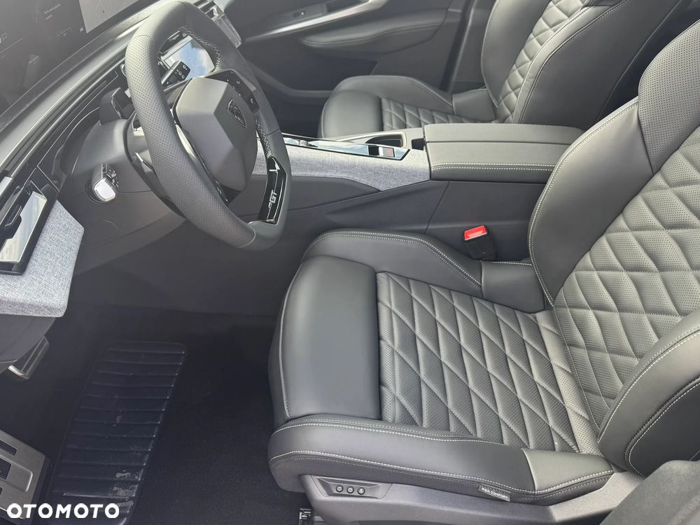 Peugeot 5008 1.2 PureTech mHEV GT Exclusive S&S e-DCS6 - 14