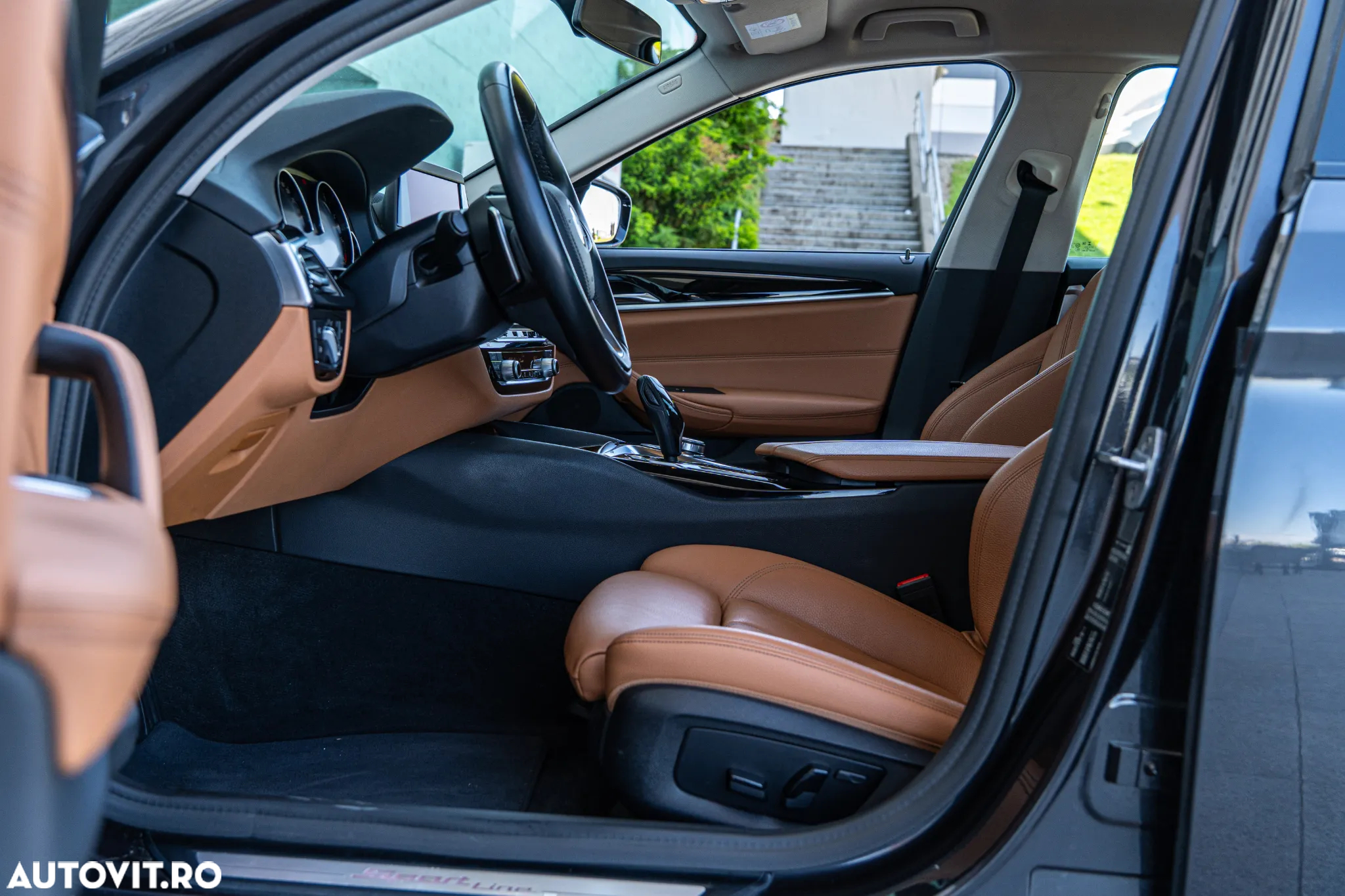 BMW Seria 5 520d AT - 14