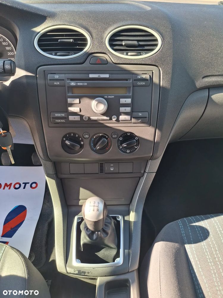 Ford Focus 1.8 Connection - 19