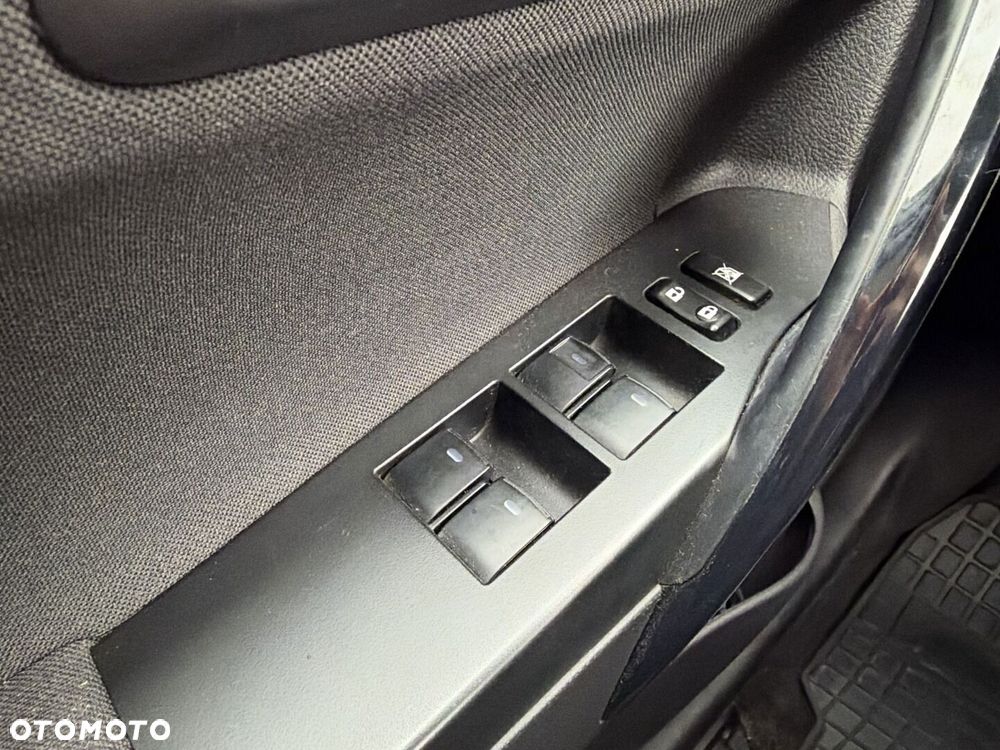 Toyota Auris 1.6 Premium Comfort - 21