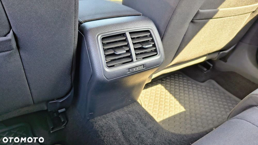 Volkswagen Golf Variant - 33