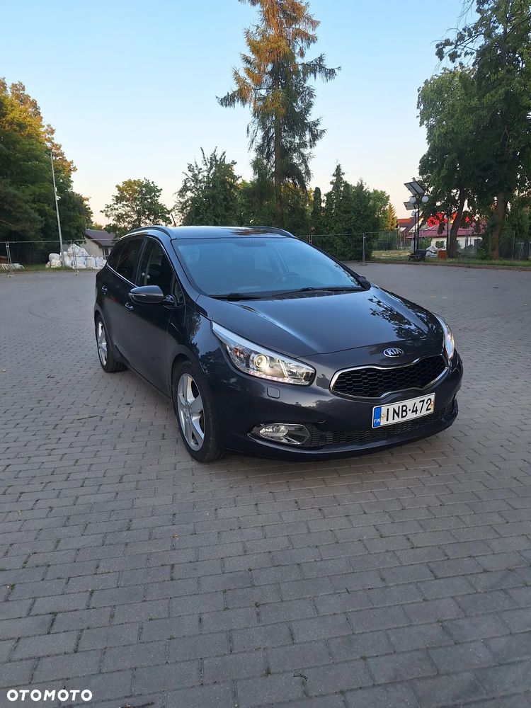 Kia Ceed 1.6 GDI ISG Platinum Edition - 16