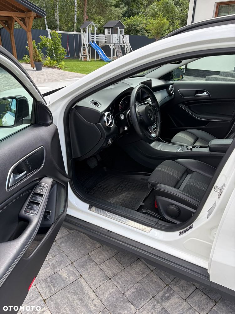 Mercedes-Benz GLA 220 4-Matic - 7