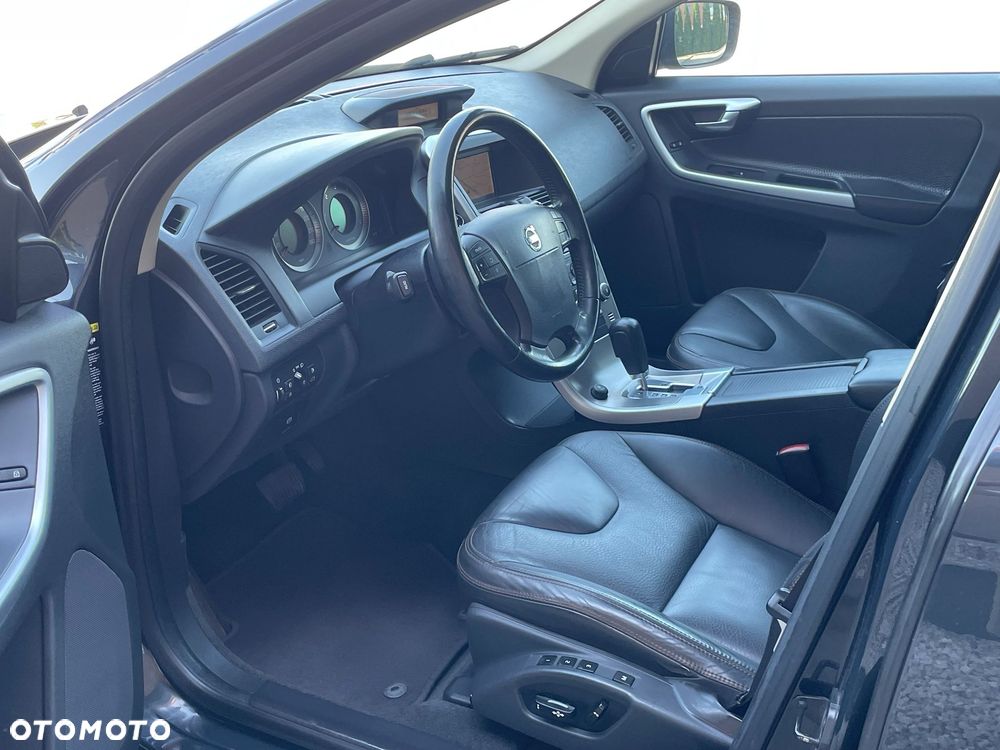 Volvo XC 60 D5 AWD Summum - 13