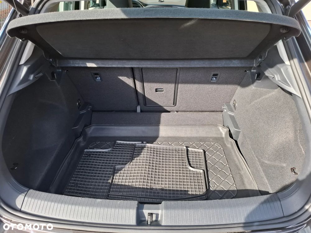 Volkswagen T-Roc 1.5 TSI OPF Style - 32
