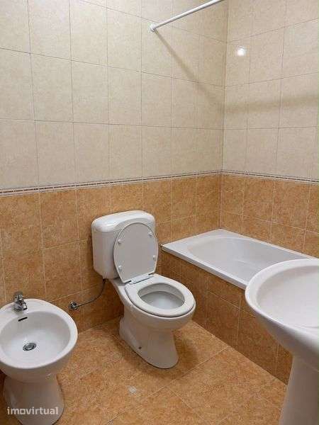 Arrendo Apartamento T2 - Casal dos Ossos, Marinha Grande - Grande imagem: 5/5