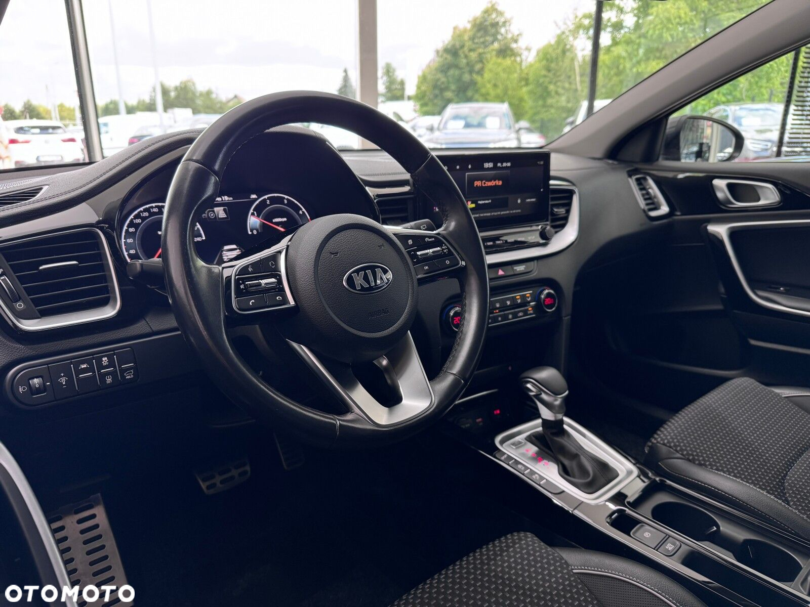 Kia XCeed - 8
