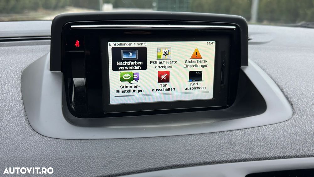 Renault Megane ENERGY TCe 115 Start & Stopp Paris Business - 17