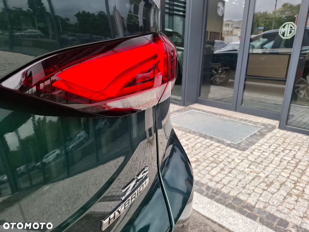 MG ZS Hybrid+ - 15