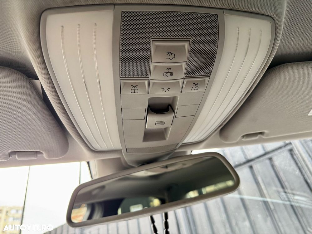 Mercedes-Benz E - 13