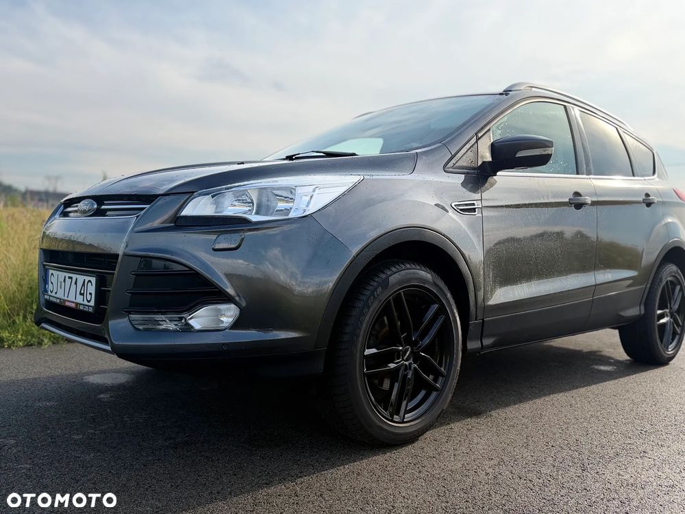 Ford Kuga 1.5 EcoBoost 2x4 Titanium - 24