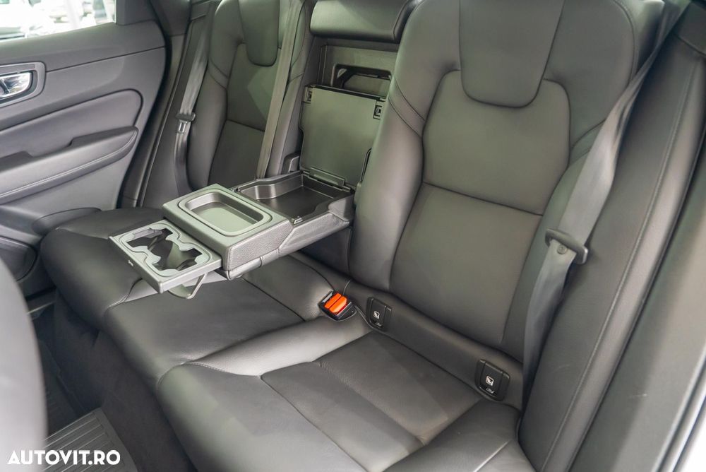 Volvo XC 60 - 22