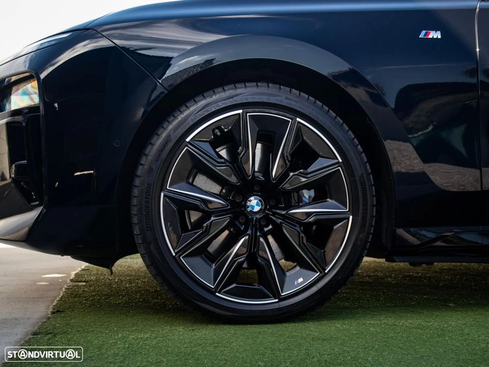 BMW i7 eDrive50 Pack Desportivo M Pro - 16