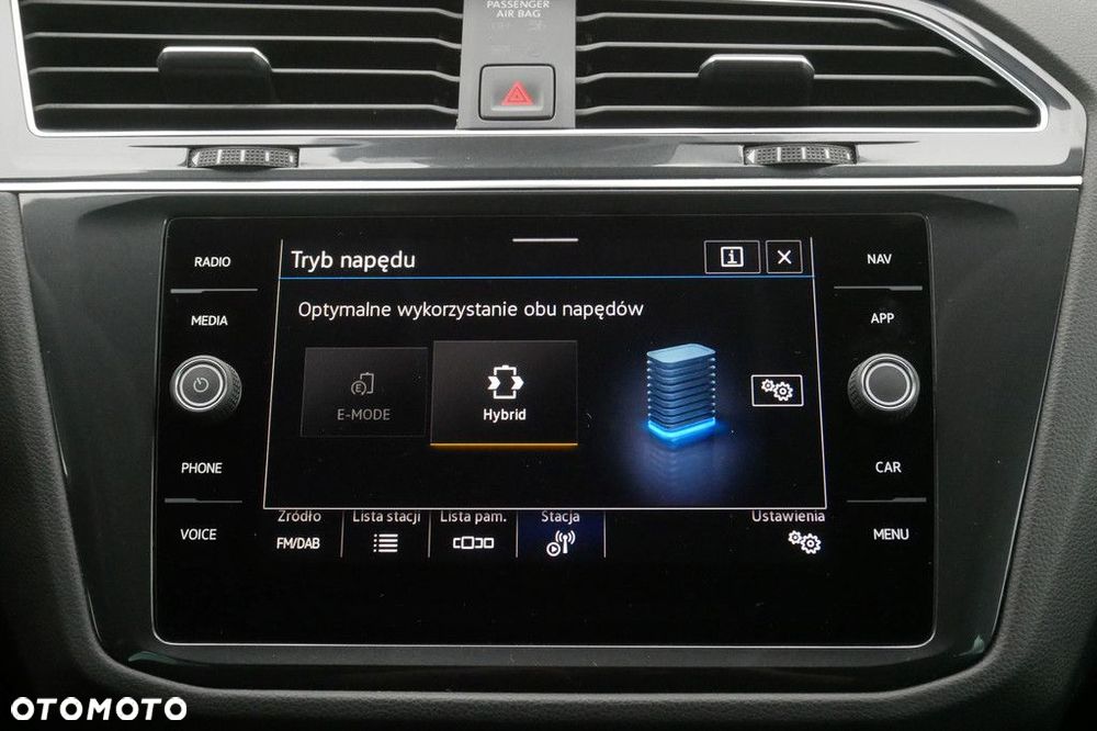 Volkswagen Tiguan - 23