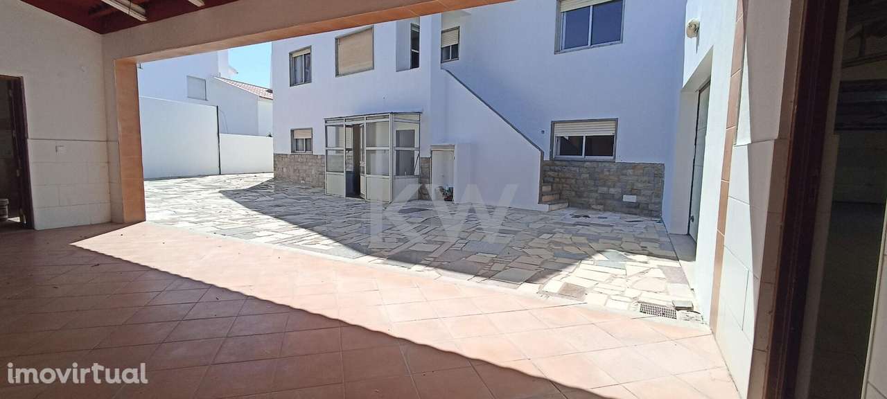 Moradia T11 a poucos minutos das Praias de Peniche - Grande imagem: 5/52