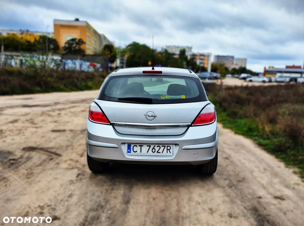 Opel Astra - 4