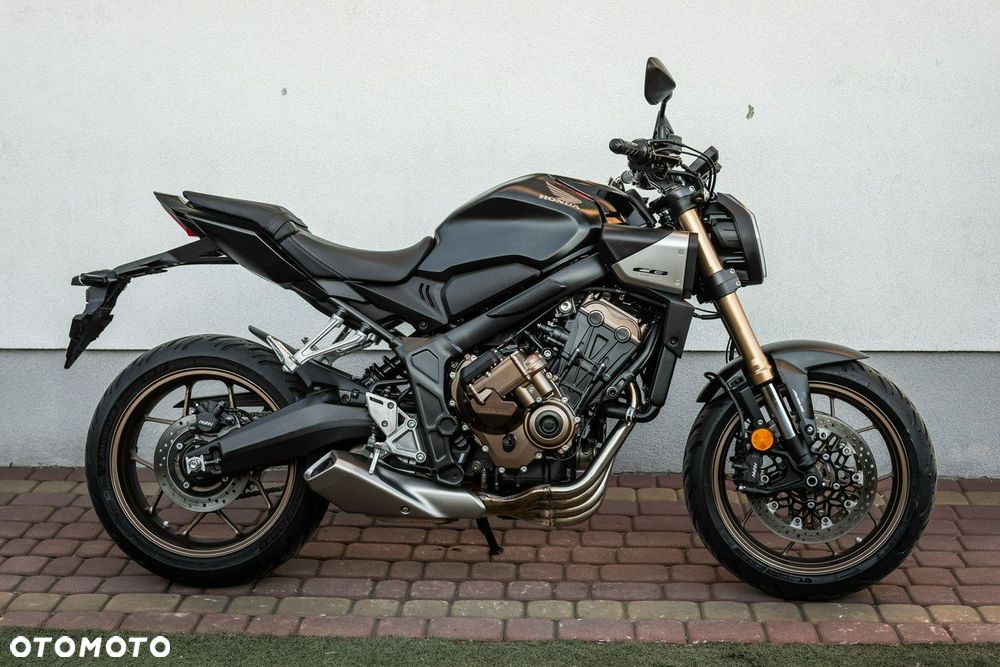 Honda CB - 3