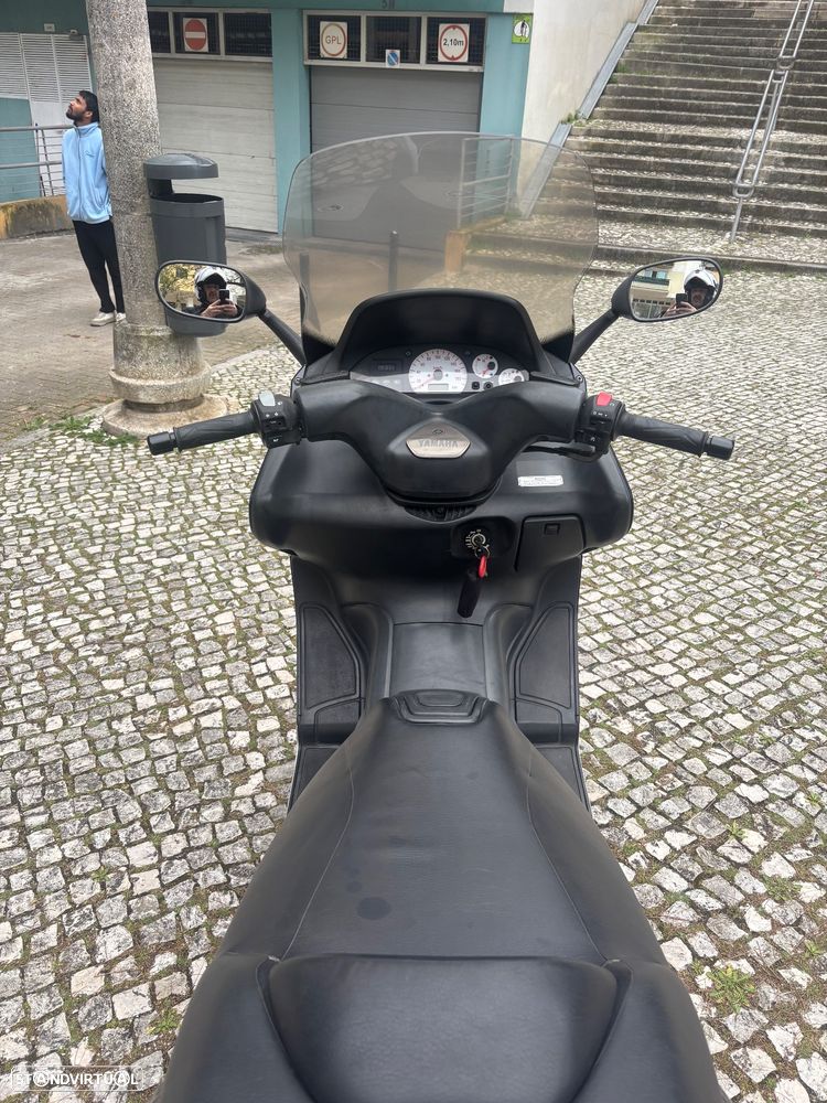 Yamaha TMAX - 8