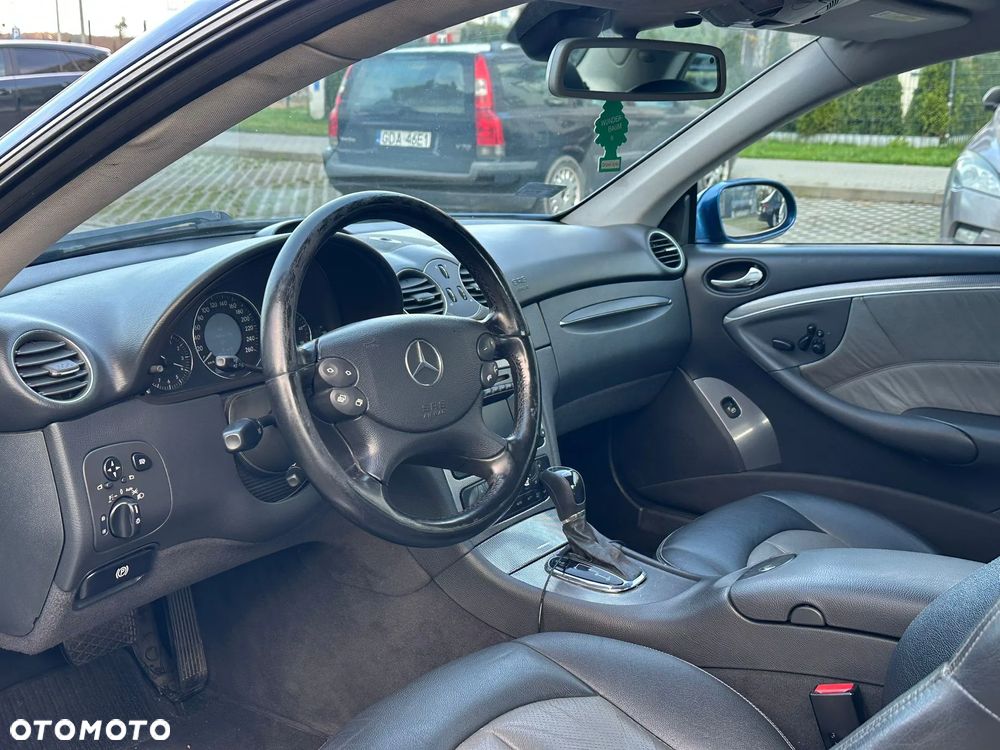 Mercedes-Benz CLK - 8