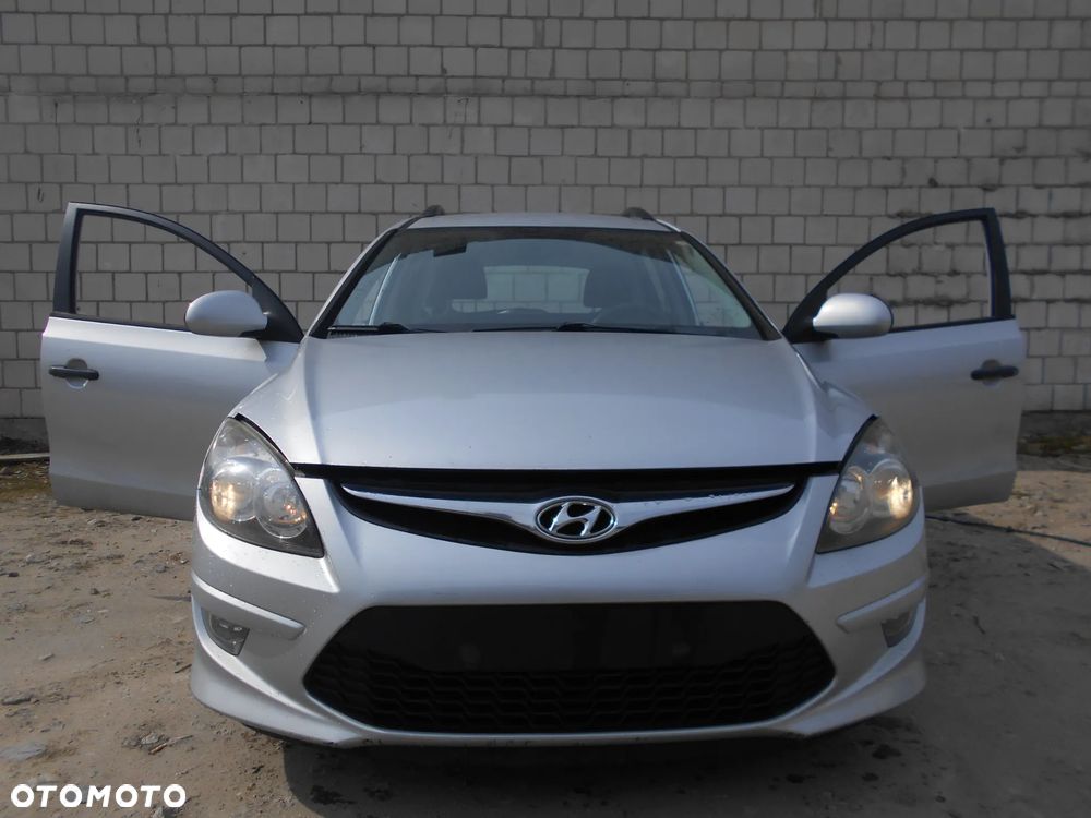 HYUNDAI I30 1.6 CRDI 90KM D4FB CW KOMBI 10ROK LIFT KOD LAKIERU 2R SILNIK SKRZYNIA BIEGOW MASKA BLOTNIK ZDERZAK LUSTERKO ZAWIESZENIE WSPOMAGANIE ELEKTRYCZNE TURBINA WTRYSKI ALTERNATOR ROZRUSZNIK KOMPRESOR KLIMATYZACJI FOTEL PODSUFITKA - 1