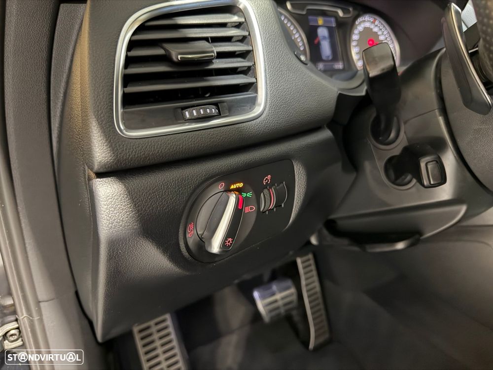 Audi RS Q3 2.5 TFSI quattro S tronic - 19