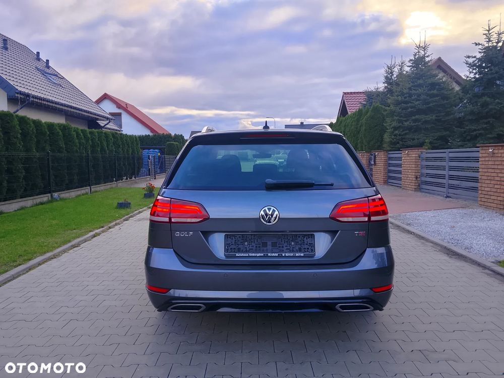 Volkswagen Golf - 4