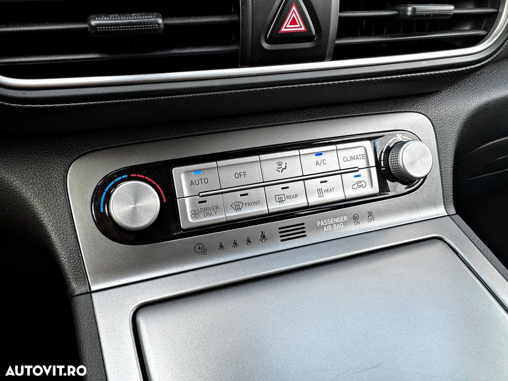 Hyundai KONA Premium - 13