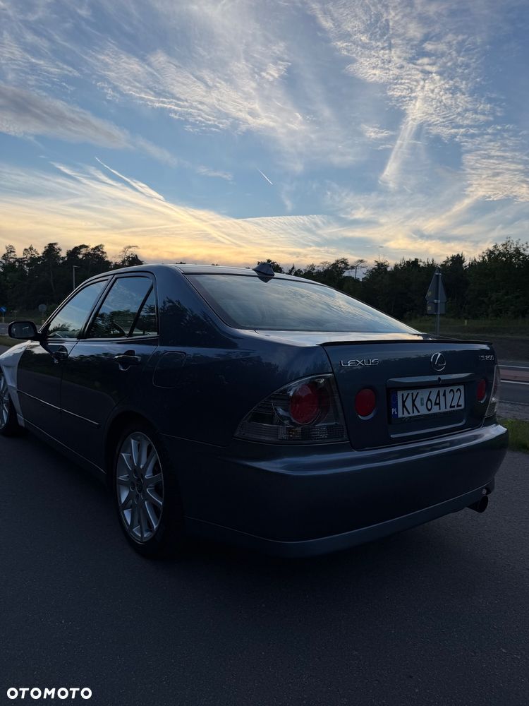 Lexus IS 200 Prestige - 12