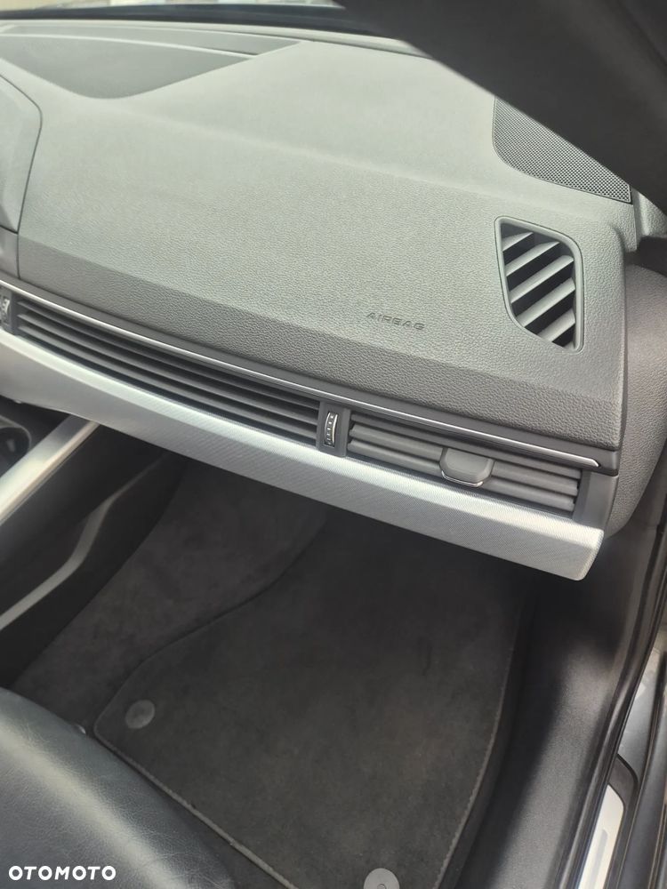 Audi A4 Avant 40 TFSI S tronic S line - 17