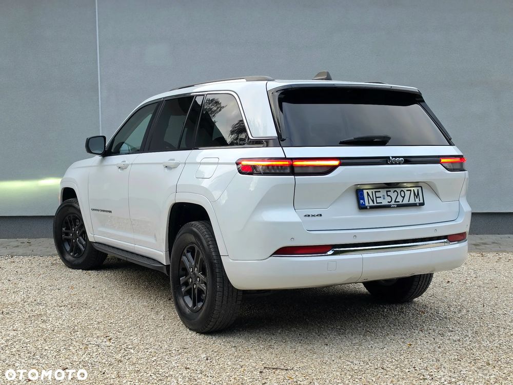 Jeep Grand Cherokee - 15
