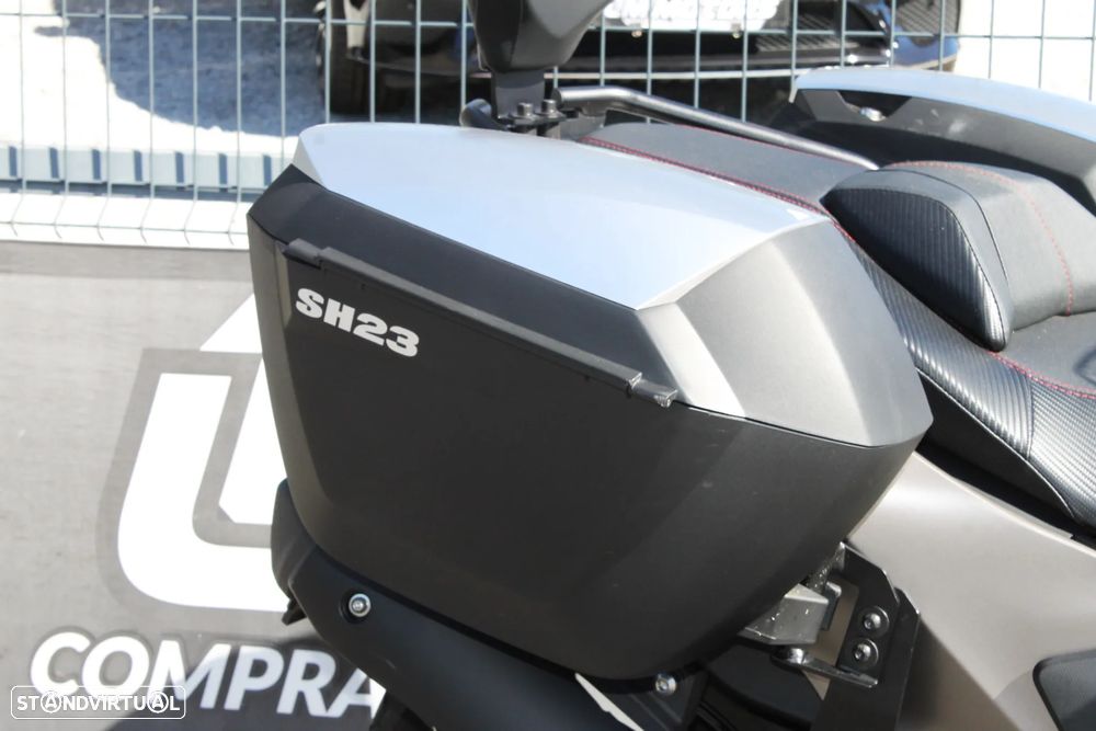 Kymco AK Premium - 11