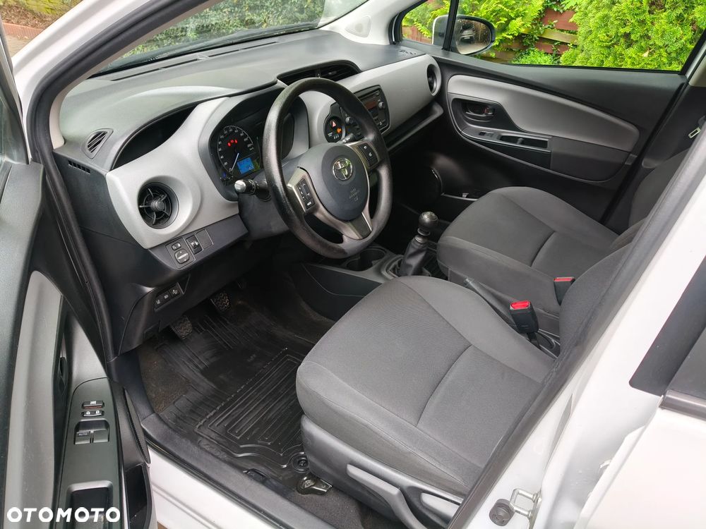 Toyota Yaris 1.5 Active - 13