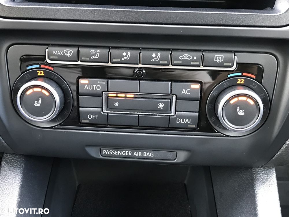 VOLKSWAGEN Jetta 2011 — imagine 30