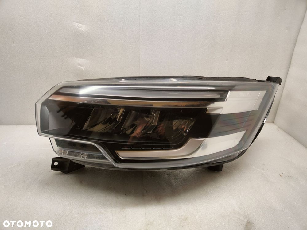 nissan nv300 lift primastar full led lampa lewy przód 260605887r - 1