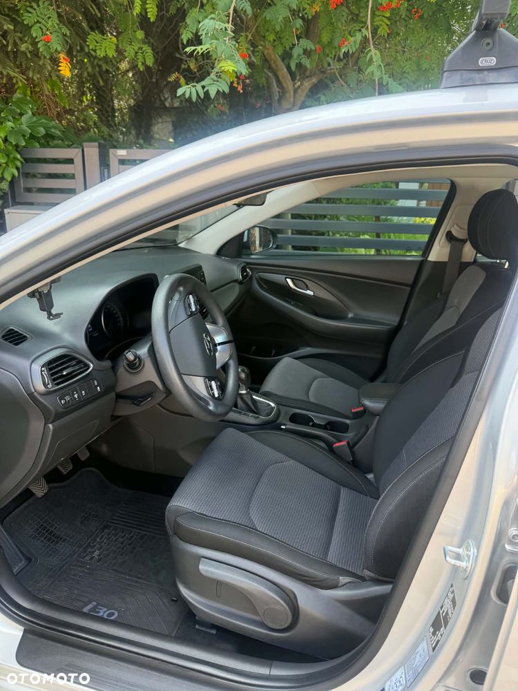 Hyundai i30 1.5 DPI Classic + - 18