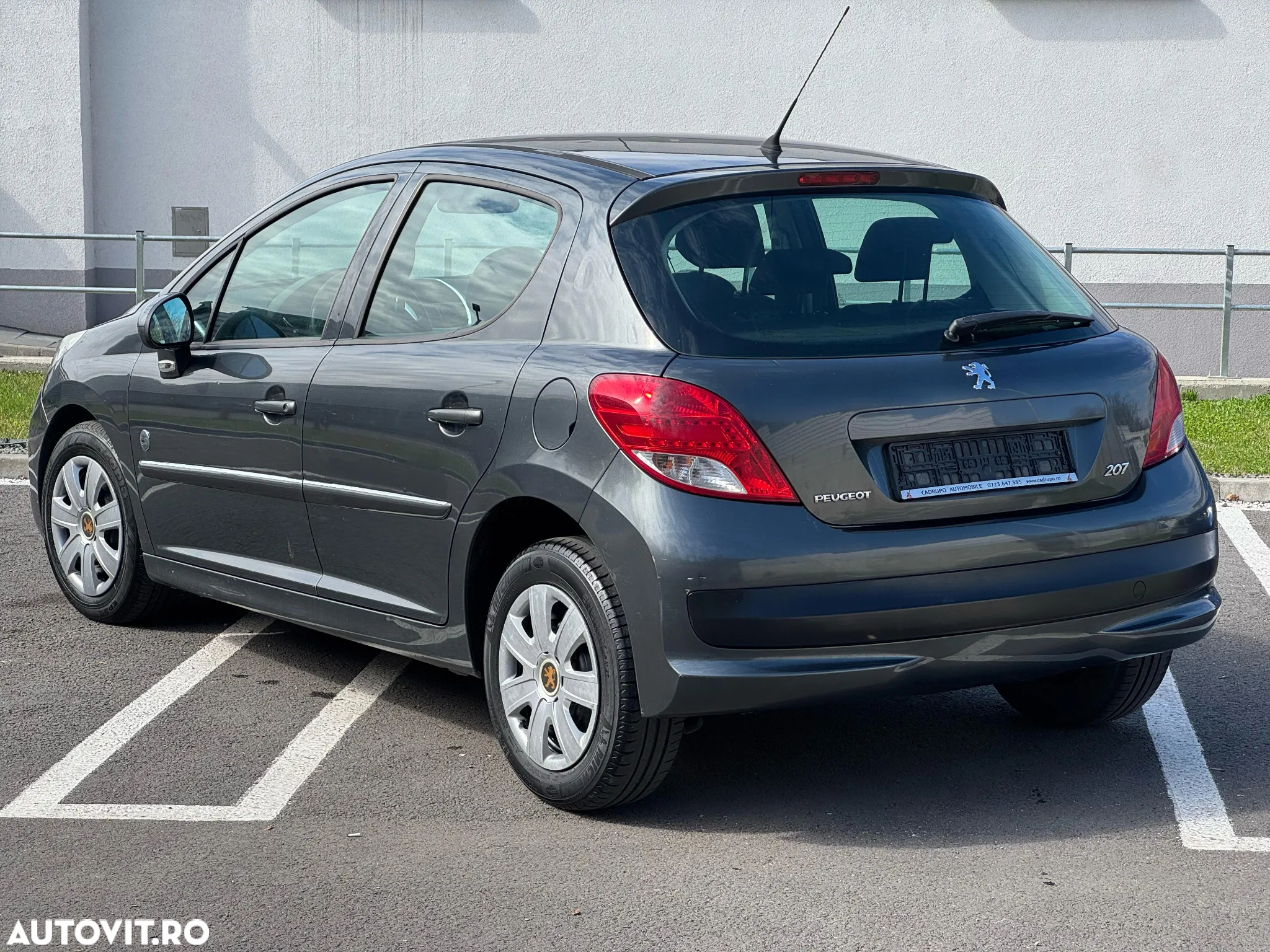 Peugeot 207 1.4 E Trendy - 2