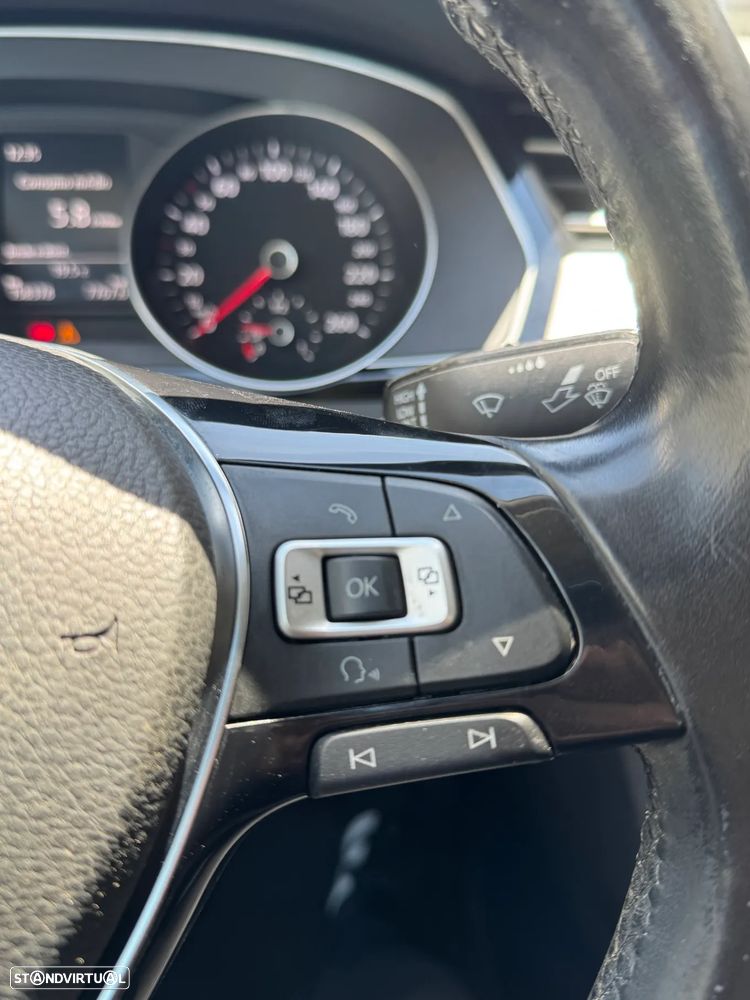 VW Passat 2.0 TDI Confortline - 16