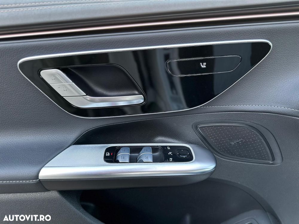 Mercedes-Benz EQE 300 Electric Art - 37