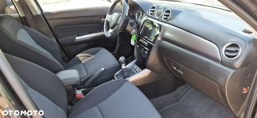 Suzuki Vitara - 33