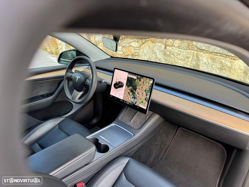 Tesla Model Y Long Range Tração Integral - 29