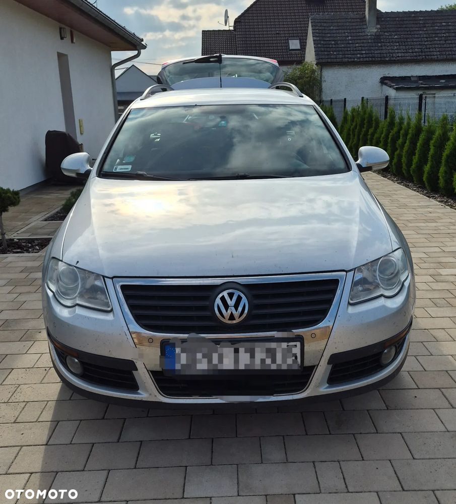 Volkswagen Passat 2.0 TDI Trendline DSG - 2