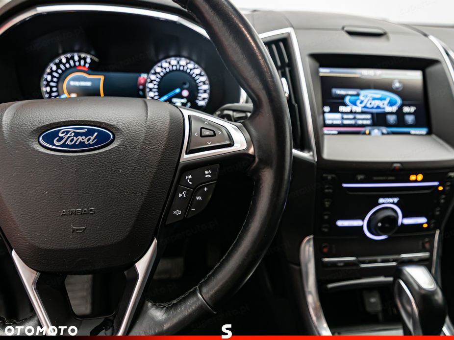 Ford S-Max - 16