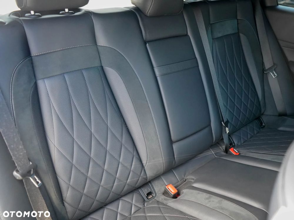 Mercedes-Benz GLE - 26