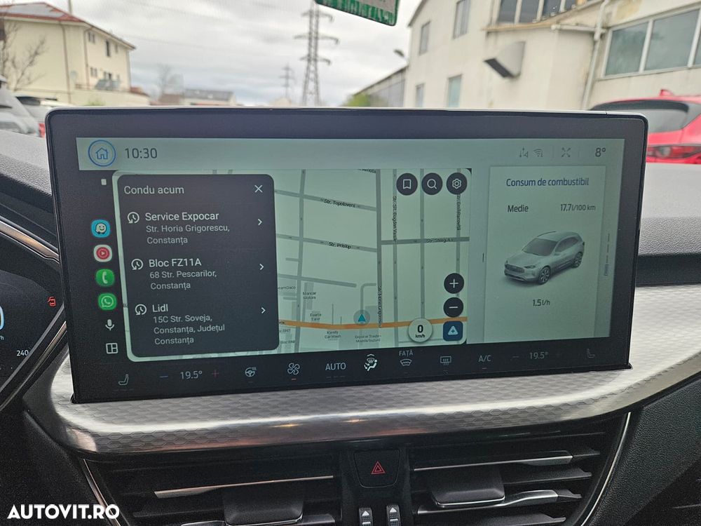 Ford Kuga 1.5 EcoBoost A8 FWD Titanium - 10