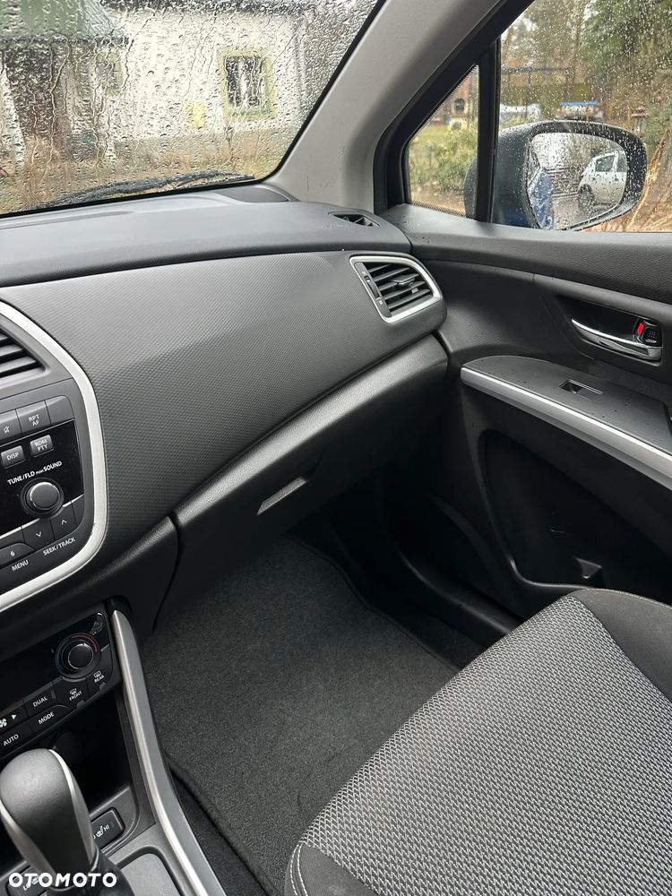 Suzuki SX4 1.6 Premium - 21