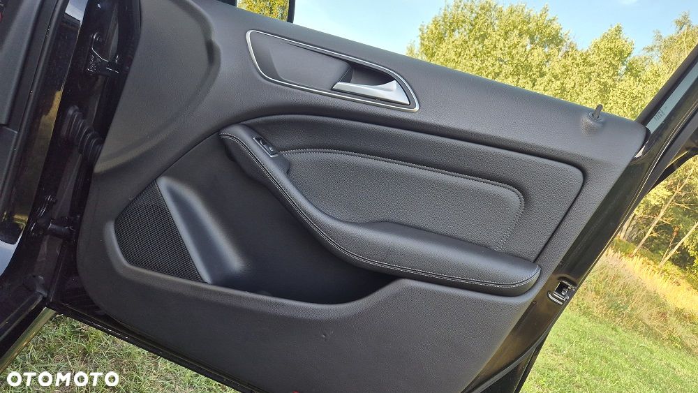 Mercedes-Benz Klasa B 180 BlueEFFICIENCY Edition - 14