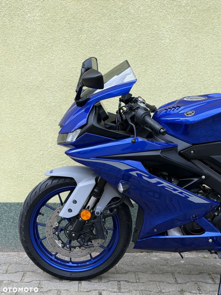 Yamaha YZF - 26